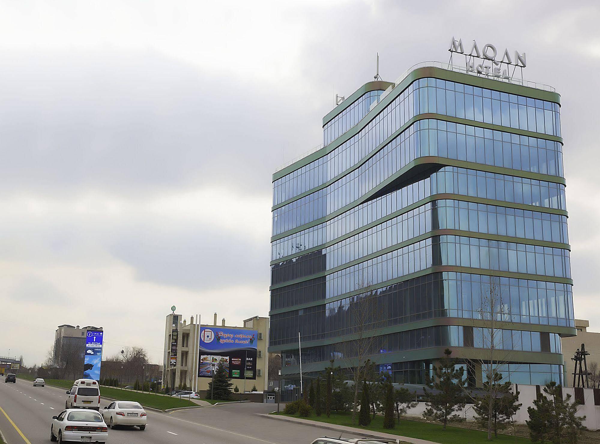 Maqan Hotel Almaty Exterior foto